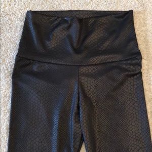Snake Skin Legging